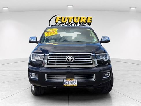 Certified 2022 Toyota Sequoia Platinum AWD/4WD image 2