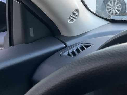 Used 2025 Nissan Sentra S image 26