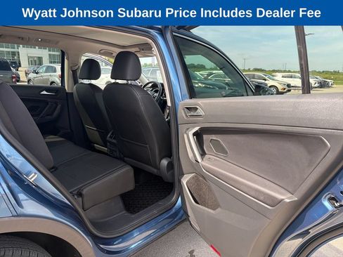 Used 2019 Volkswagen Tiguan SE w/ Panoramic Sunroof Package FWD image 38