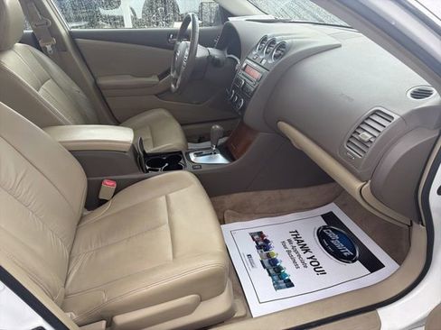 Used 2009 Nissan Altima 2.5 SL w/ SL Pkg FWD image 32