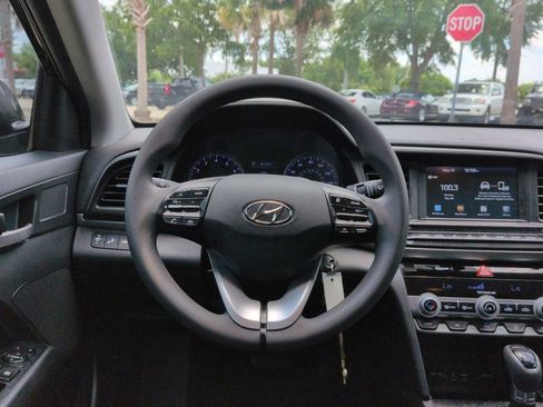 Used 2020 Hyundai Elantra SEL w/ Cargo Package (C1) FWD image 10