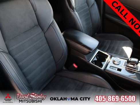 Used 2023 Mitsubishi Outlander SE Black Edition image 7