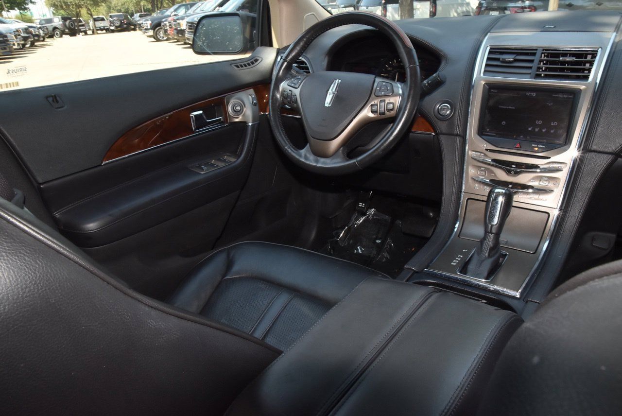 Used 2013 Lincoln MKX FWD image 15