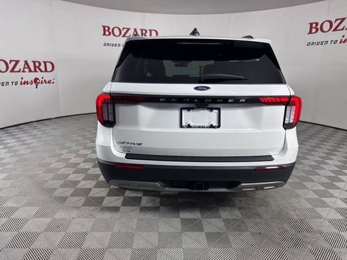 New 2025 Ford Explorer Active w/ Active Comfort Package image 6