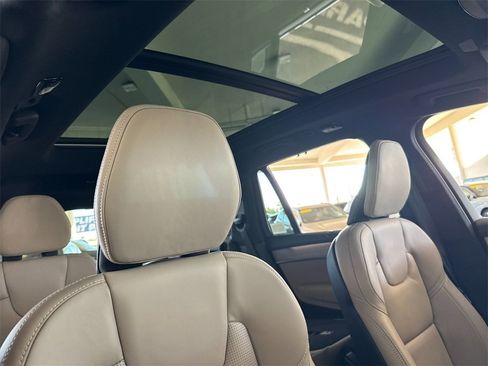New 2026 Volvo XC90 B6 Ultra w/ Lounge Package image 17