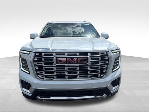 New 2026 GMC Yukon XL Denali w/ Sun & Power Step Package AWD/4WD image 9