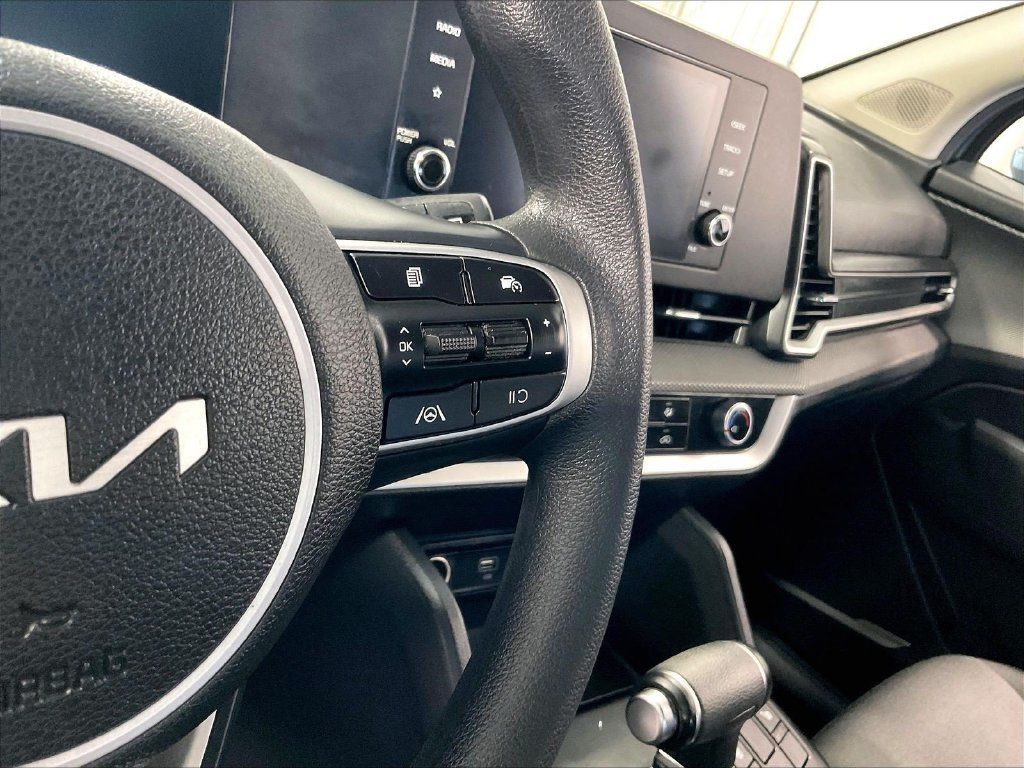 Used 2023 Kia Sportage LX AWD/4WD image 24