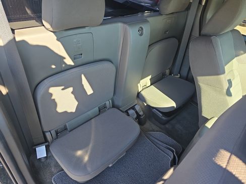 Used 2015 Nissan Frontier S image 11