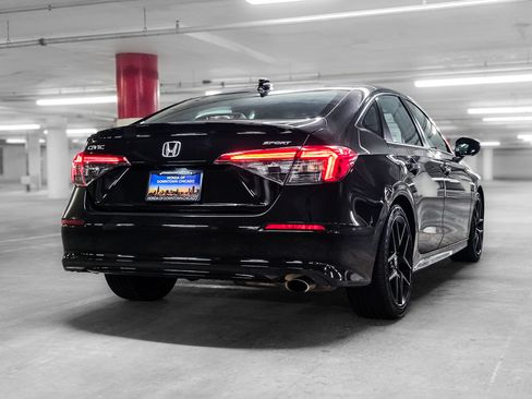 Used 2024 Honda Civic Sport image 6