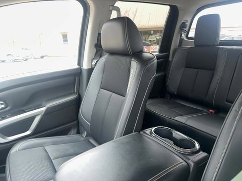 Used 2018 Nissan Titan PRO-4X image 17