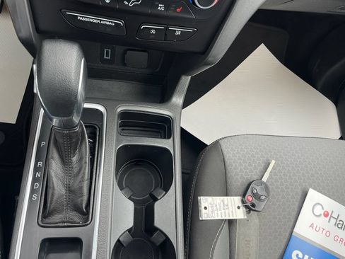 Certified 2018 Ford Escape SE w/ SE Sync 3 Package AWD/4WD image 31