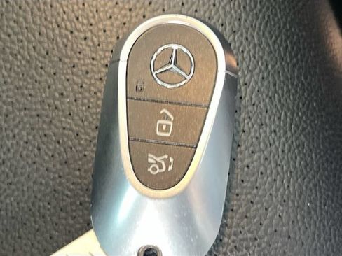 Used 2022 Mercedes-Benz C 300 4MATIC Sedan image 33