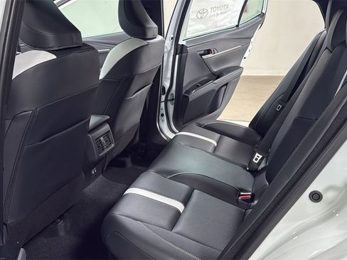 New 2026 Toyota Camry Hybrid image 15