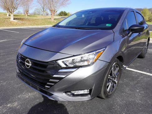 Used 2025 Nissan Versa S w/ S Plus Package image 5