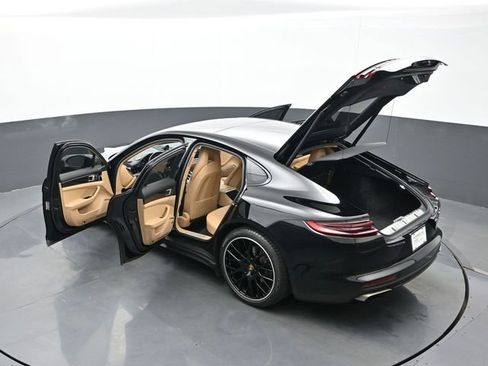 Certified 2020 Porsche Panamera image 29