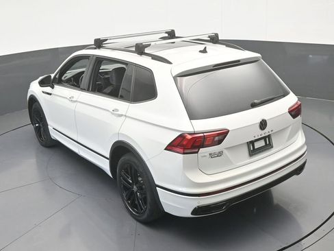 Used 2022 Volkswagen Tiguan SE R-Line image 47