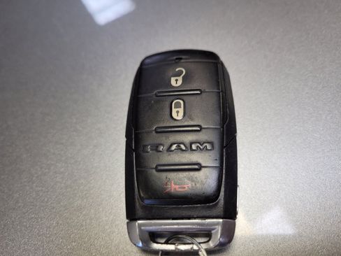 Used 2019 RAM 1500 Tradesman AWD/4WD image 32