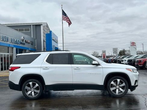 Used 2021 Chevrolet Traverse LT w/ LT Premium Package image 13