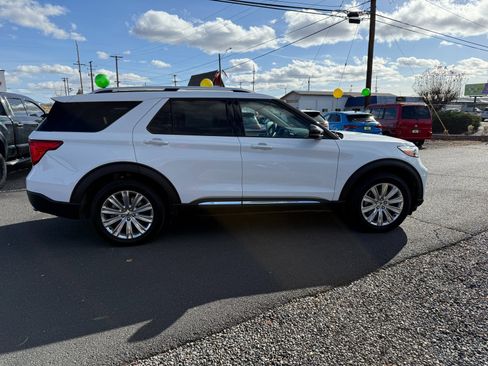 Used 2022 Ford Explorer Limited w/ Hybrid Equipment Group 310A image 4