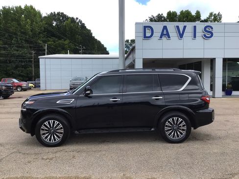 Used 2023 Nissan Armada SL w/ Midnight Edition Package RWD image 3