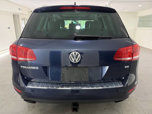 Used 2012 Volkswagen Touareg VR6 image 7
