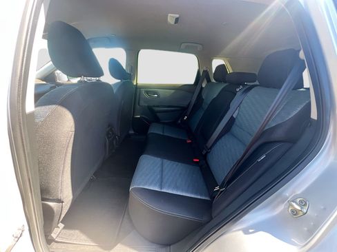 Used 2023 Nissan Rogue SV FWD image 24