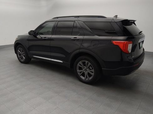 Used 2023 Ford Explorer XLT w/ Equipment Group 202A AWD/4WD image 3