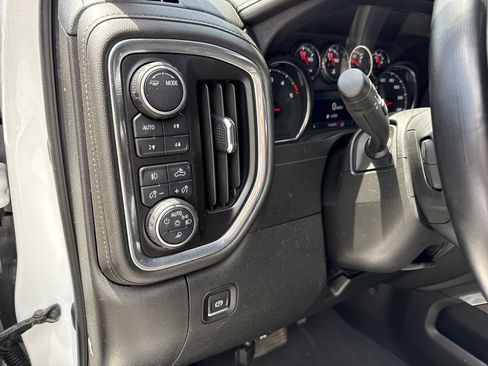 Used 2022 Chevrolet Silverado 2500 LTZ w/ LTZ Convenience Package AWD/4WD image 33