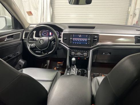 Used 2020 Volkswagen Atlas SEL FWD image 16