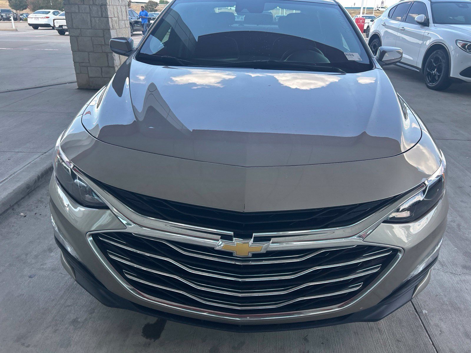 Used 2024 Chevrolet Malibu LT FWD image 2