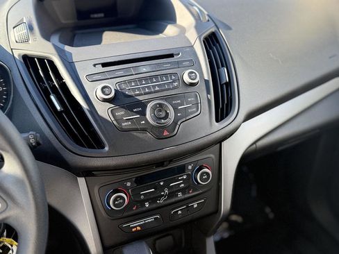 Used 2018 Ford Escape SE image 39