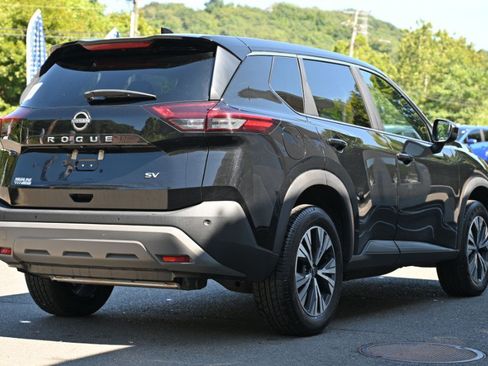 Used 2023 Nissan Rogue SV FWD image 5