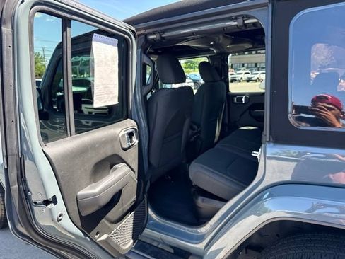 Certified 2024 Jeep Wrangler Unlimited w/ Convenience Group AWD/4WD image 19