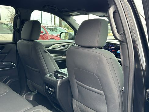 Used 2024 Chevrolet Traverse LS w/ Midnight/Sport Edition image 23