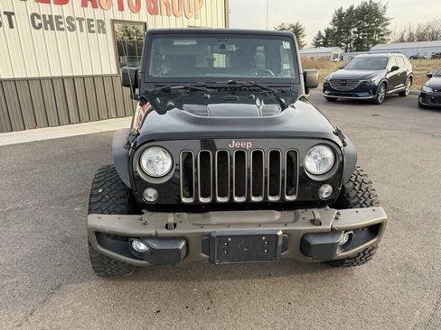 Used 2016 Jeep Wrangler Unlimited Sahara image 3