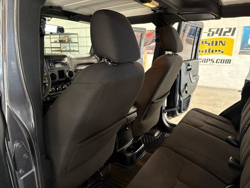 Used 2018 Jeep Wrangler Unlimited Sport w/ Connectivity Group image 24