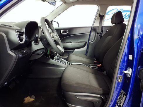 Used 2021 Hyundai Venue SE FWD image 8