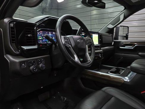 Used 2024 Chevrolet Silverado 2500 LT w/ Midnight Edition AWD/4WD image 14
