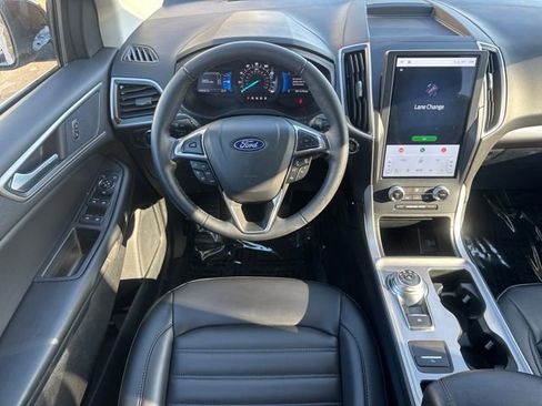Used 2024 Ford Edge SEL w/ Convenience Package image 13