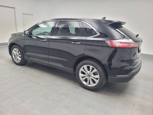 Used 2024 Ford Edge Titanium image 3