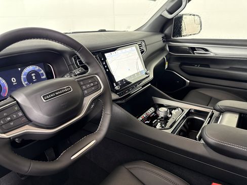 New 2026 Jeep Grand Wagoneer 4WD w/ Premium Group I image 27