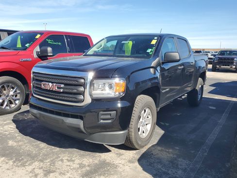Used 2019 GMC Canyon 2WD Crew Cab w/ Convenience Package image 3