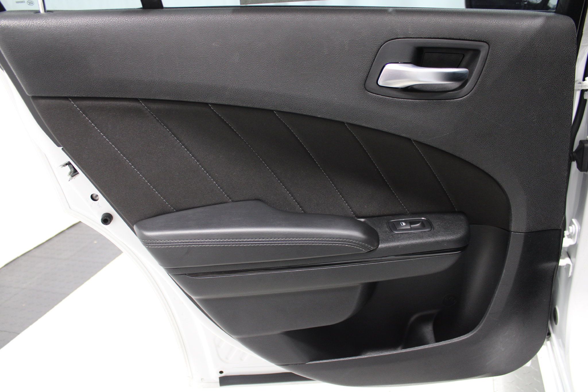 Used 2023 Dodge Charger SXT w/ Blacktop Package AWD/4WD image 14