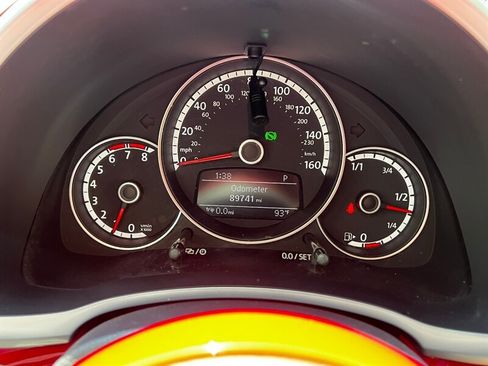 Used 2016 Volkswagen Beetle 1.8T S FWD image 28