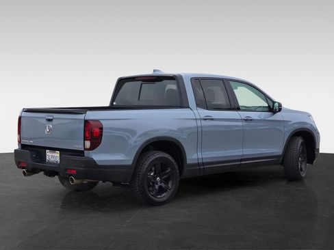 Used 2023 Honda Ridgeline Black Edition image 5