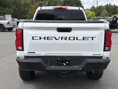 Used 2025 Chevrolet Colorado ZR2 AWD/4WD image 12