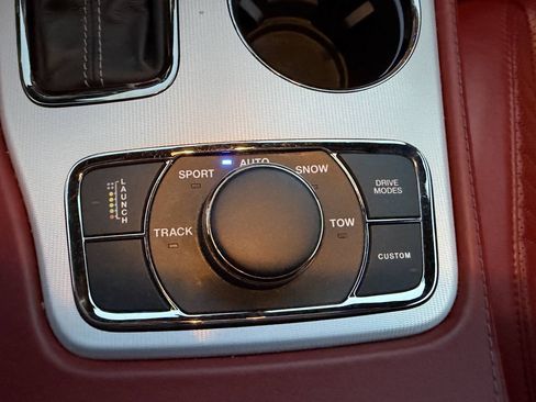 Used 2018 Jeep Grand Cherokee Trackhawk AWD/4WD image 44