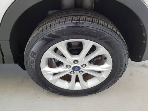 Used 2017 Ford Escape SE AWD/4WD image 31