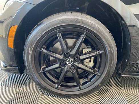 Certified 2025 MAZDA MX-5 Miata Sport w/ Appearance Package RWD image 14