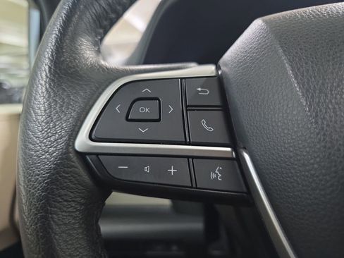 Used 2024 Toyota Sienna XLE image 20